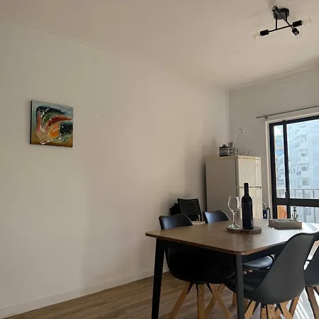 Stunning One Bedroom In The Heart Of Da Прайя-да-Роча